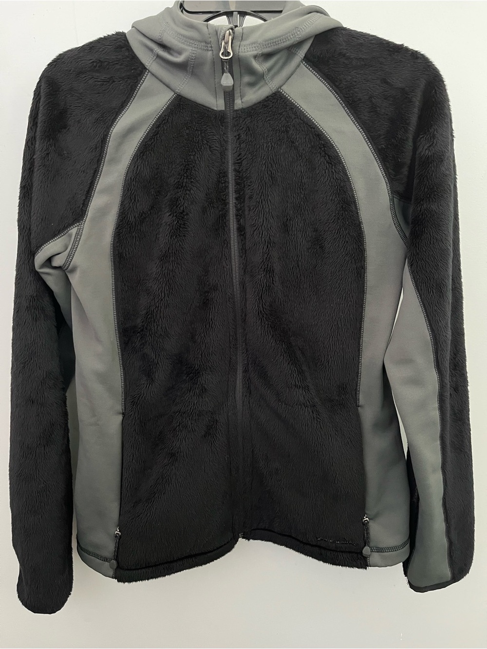 Eddie Bauer Women's Black and Gray Full-Zip Fleece Jacket